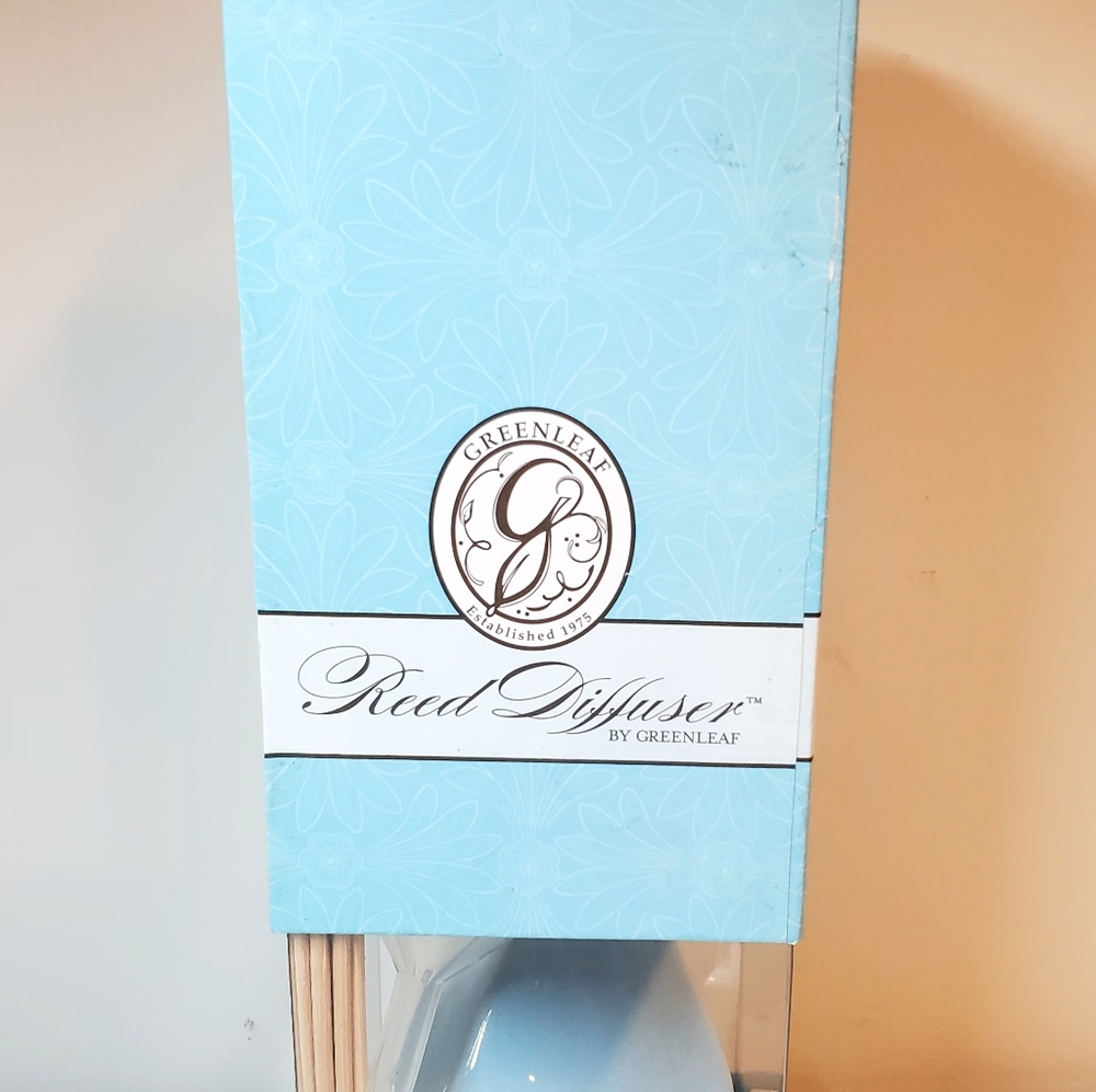 New Greenleaf Reed Diffuser - Picture 2 of 5